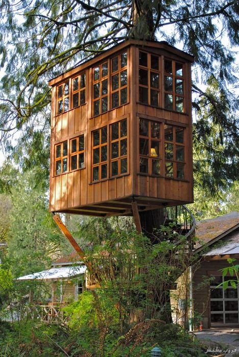 15-tree-house-simple